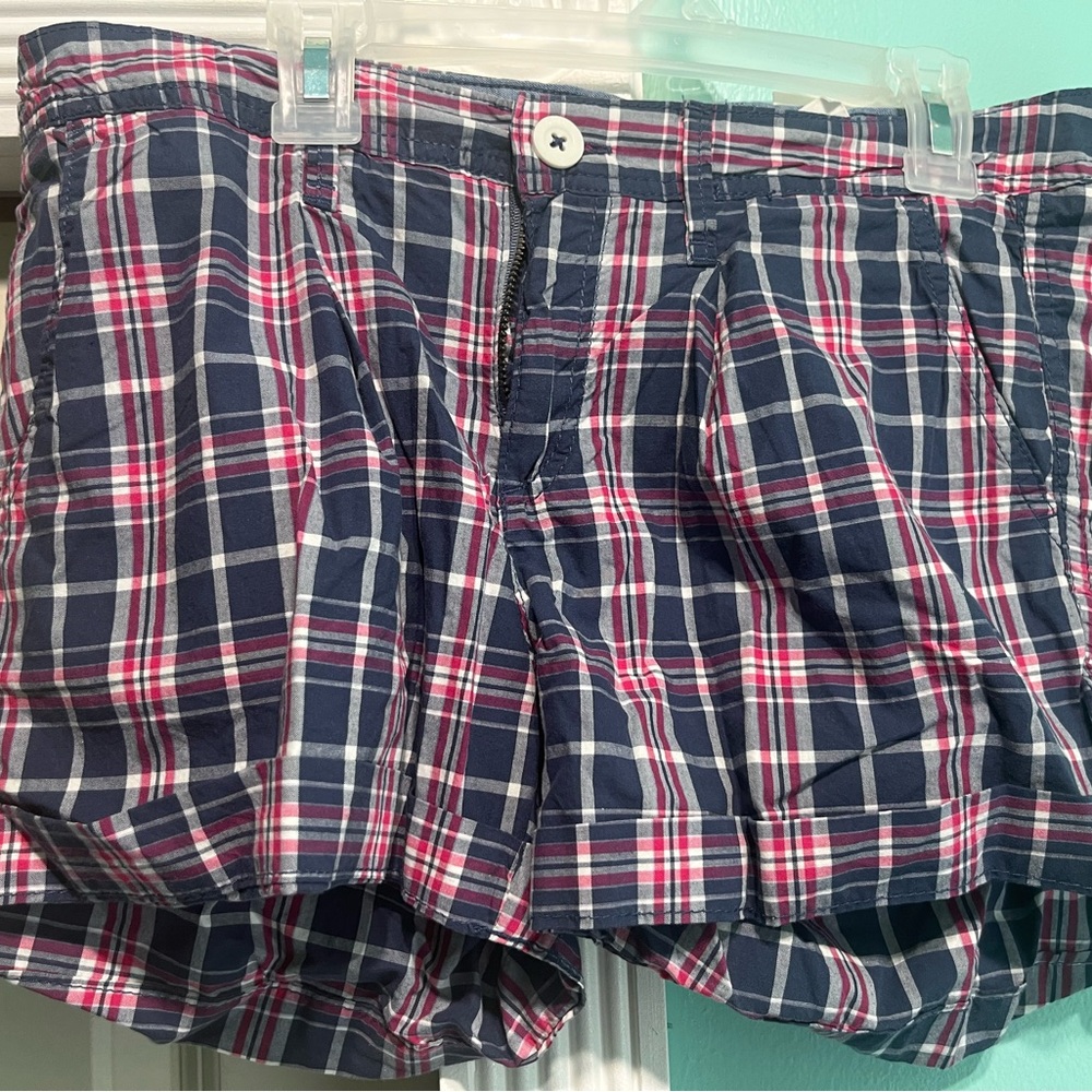 New Women H&M Blue and Red Plaid Shorts Relaxed Fit